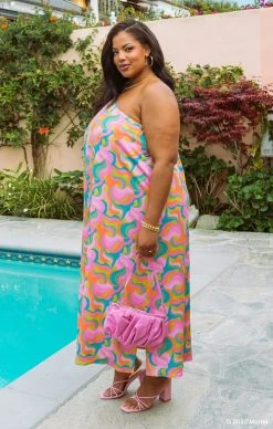 Show Me Your Mumu Christie Maxi Dress ~ Barbie™ Party Wave -Fashion Womens Discount Store DSC 1803 4b05765c 0e0e 4d5f 8293 f110decbed0d