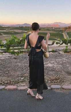 Show Me Your Mumu Zoey Midi Dress ~ Black Luxe Satin -Fashion Womens Discount Store F294B371 AFFF 4A02 85C6 6FCC228633FF