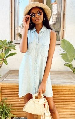 Show Me Your Mumu Vicki Shirt Dress ~ Light Rain -Fashion Womens Discount Store IMG 0025 8a483738 f3a5 42ed 9a54 f4c8814dbfff