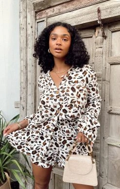 Show Me Your Mumu Disilvio Shorts ~ Oasis Cheetah 13 Show Me Your Mumu Disilvio Shorts ~ Oasis Cheetah -Fashion Womens Discount Store IMG 01192