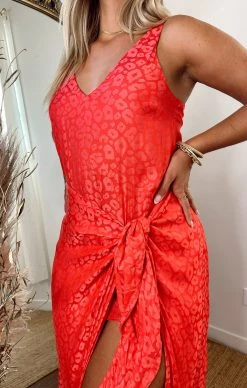 Show Me Your Mumu Hampton Wrap Dress ~ Red Silky Cheetah 8 Show Me Your Mumu Hampton Wrap Dress ~ Red Silky Cheetah -Fashion Womens Discount Store IMG 2283
