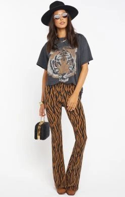 Show Me Your Mumu Bam Bam Bells Regular ~ Taupe Tiger 14 Show Me Your Mumu Bam Bam Bells Regular ~ Taupe Tiger -Fashion Womens Discount Store MF0 121 GT04 04 4e758f90 a6f1 4264 9fc6 f5ba49181297