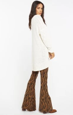 Show Me Your Mumu Bam Bam Bells Regular ~ Taupe Tiger 16 Show Me Your Mumu Bam Bam Bells Regular ~ Taupe Tiger -Fashion Womens Discount Store MF0 121 GT04 07 76a6a85e 7b71 4a25 ae8b 36ec06ad1578